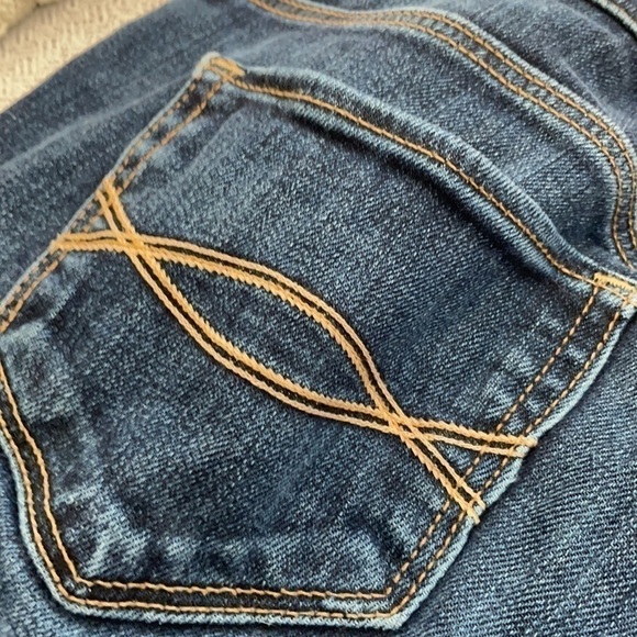 ABERCROMBIE & FITCH | ABERCROMBIE & FITCH WOMEN’S SIZE 27 WAIST 33 LENGTH JEANS - Picture 7 of 8